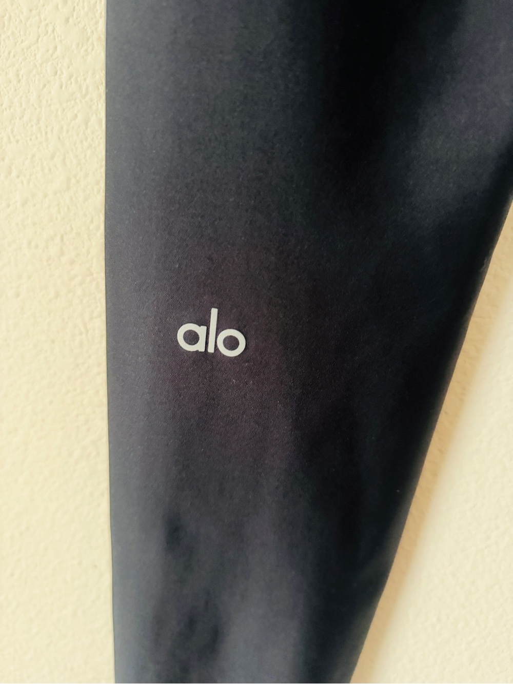 Alo yoga MEDIUM/SMALL Airlift Suit Up black white piping leggings sports bra set - Picture 8 of 10
